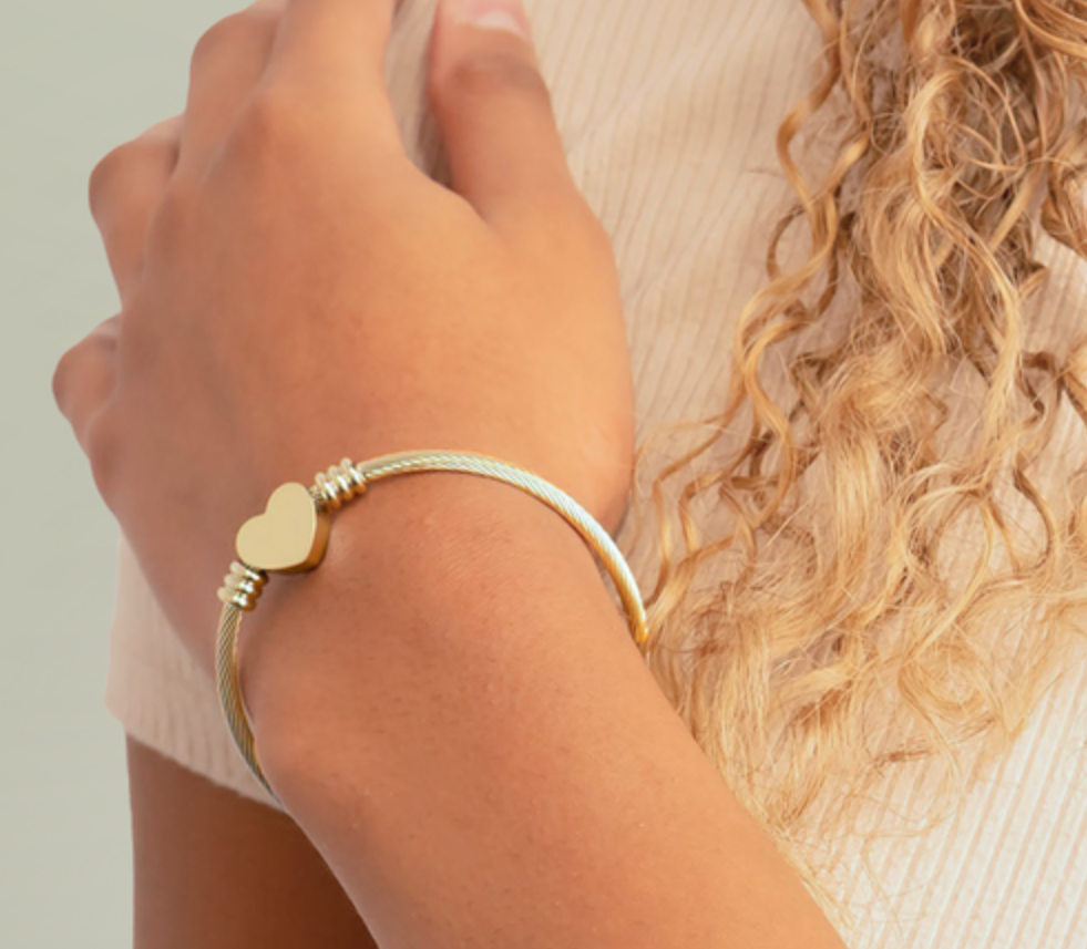 Heart Cuff Bracelet (Engraving)